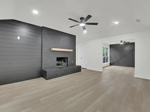 Building Photo - 4032 Aragon Dr