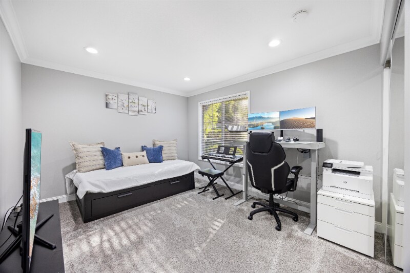 Building Photo - 5 Salto