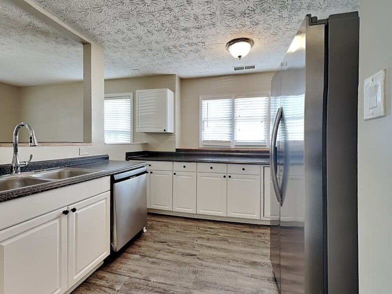 Building Photo - 2405 Boone Ct