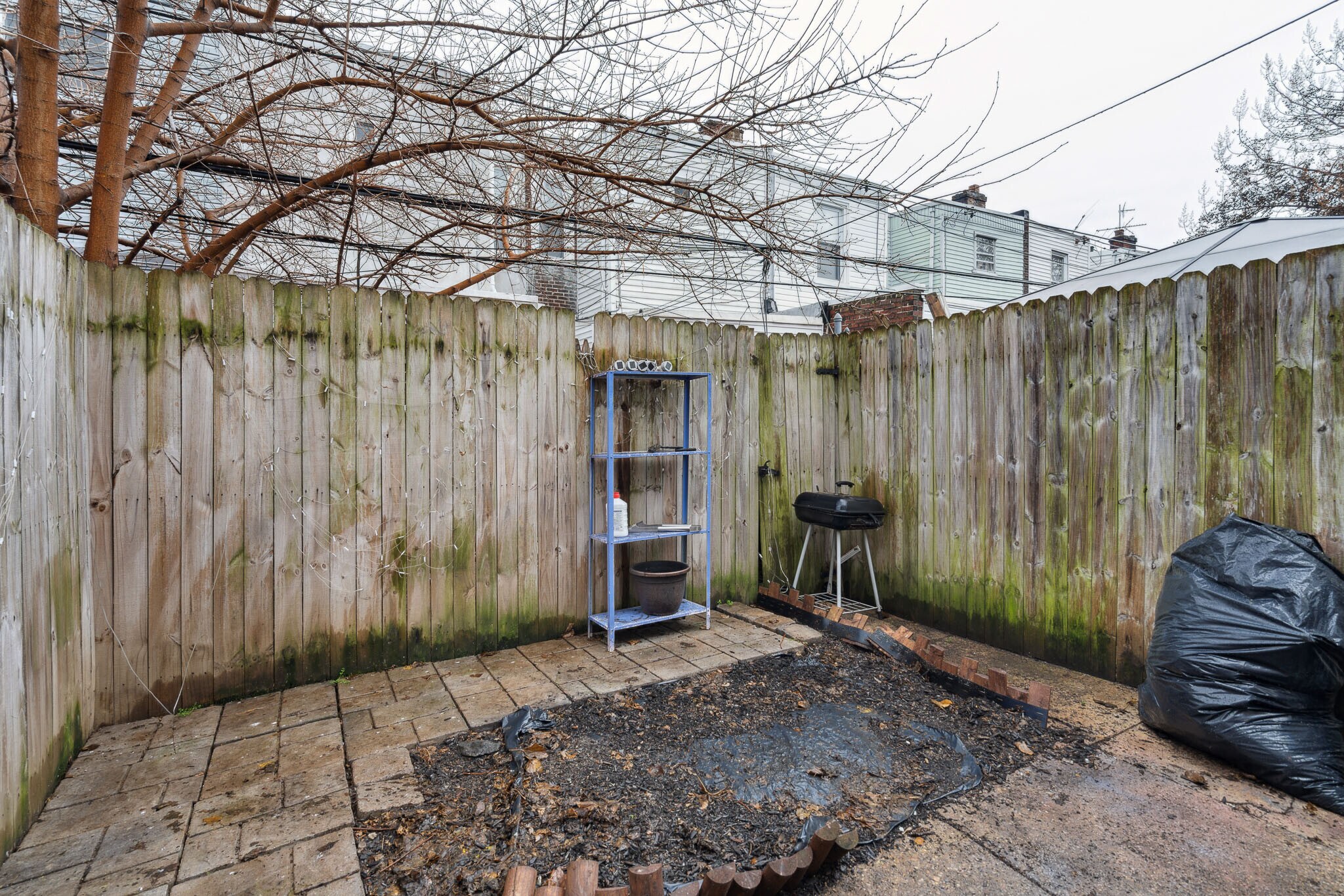 Building Photo - 3079 Tulip St