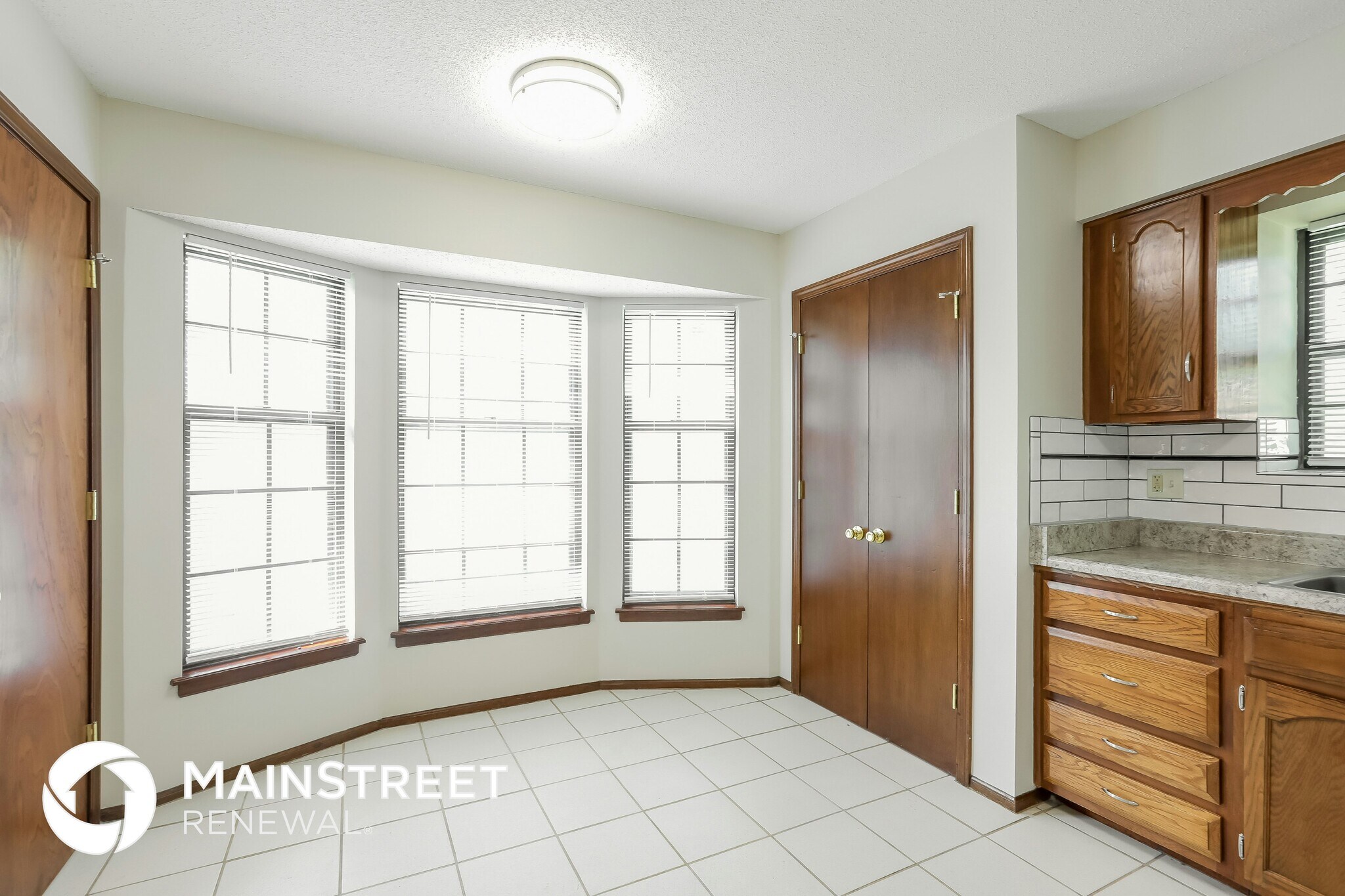 Building Photo - 1501 N Aztec Ave