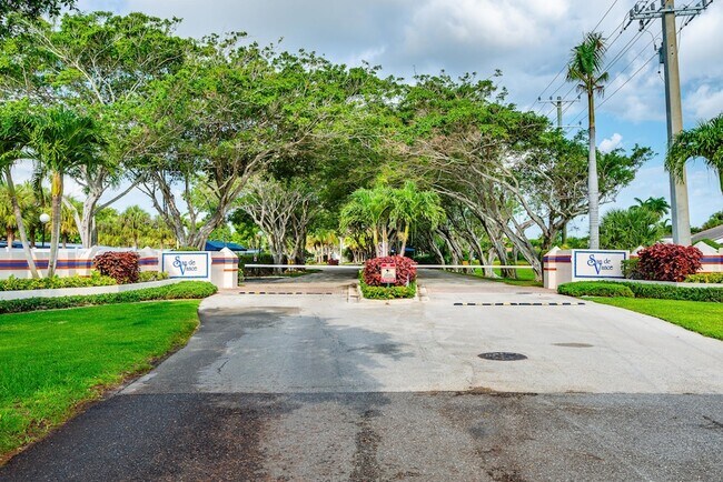 Building Photo - 380 NW 67th St