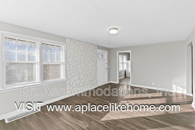 Building Photo - 1501 N 22nd St