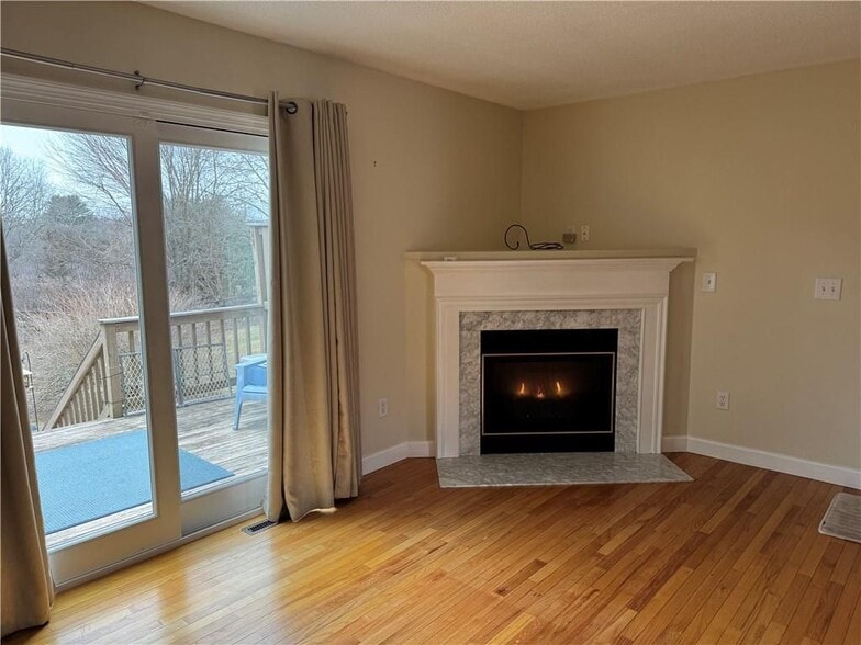 Building Photo - 34 Fairway Dr