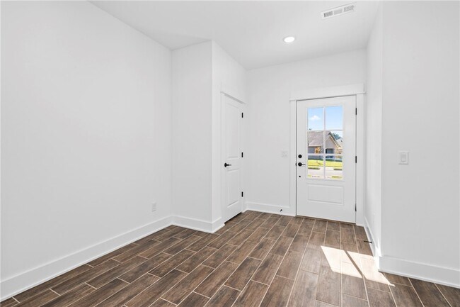 Building Photo - 64 W Gilpin St