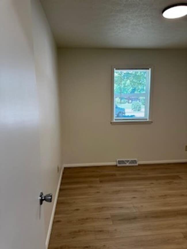 Building Photo - Fully Remodeled Home!