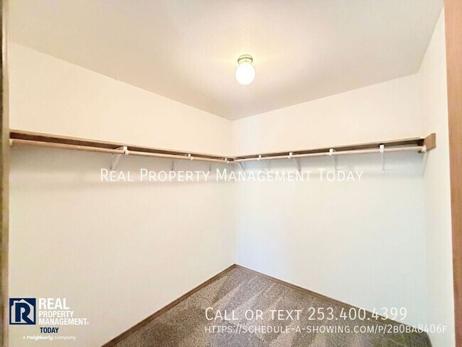 Building Photo - 1539 E 91st St