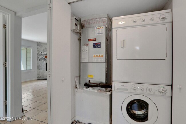 Building Photo - 791 Assisi Ln