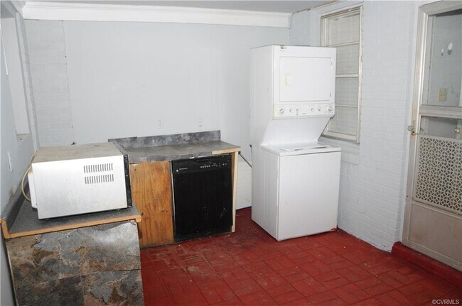 Building Photo - 8406 Patterson Ave