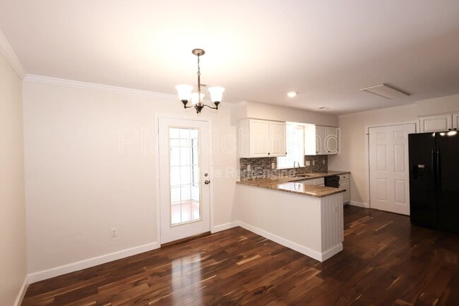 Building Photo - 9713 Pampas Dr