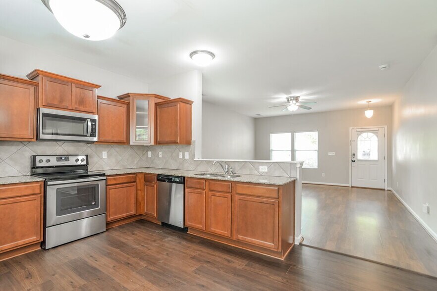 Building Photo - 1040 Joselynn Drive