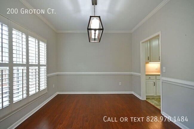 Building Photo - 200 Groton Ct