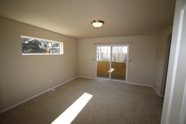 Building Photo - 3 Bedroom Townhouse near Midtown!