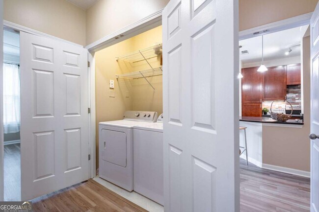 Building Photo - 400 17th St NW