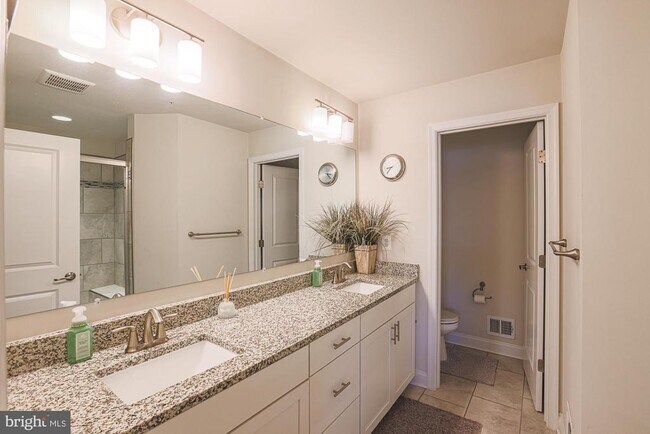 Building Photo - 7104 Druce Way