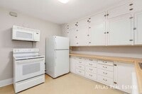 Building Photo - 1119 E 20th St