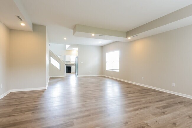 Building Photo - 8116 Melbourne Ln