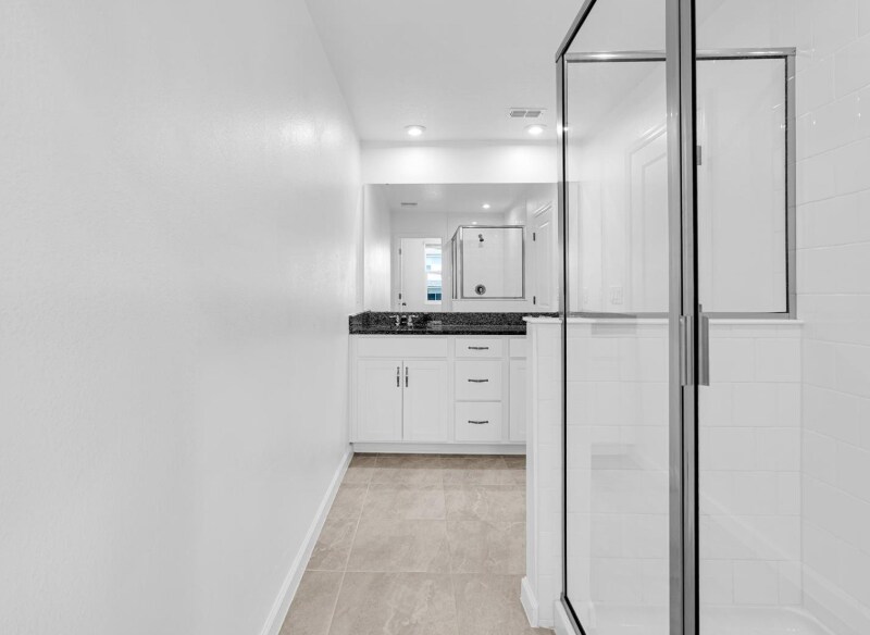 Building Photo - 1148 Lakeshore Breeze Pl