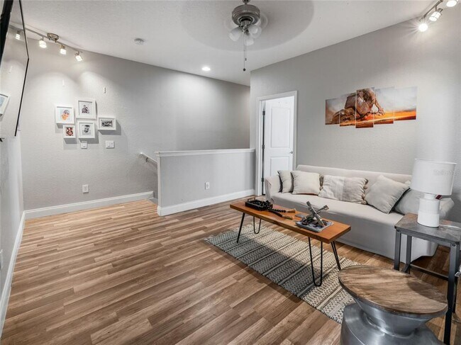 Building Photo - 193 Captiva Dr