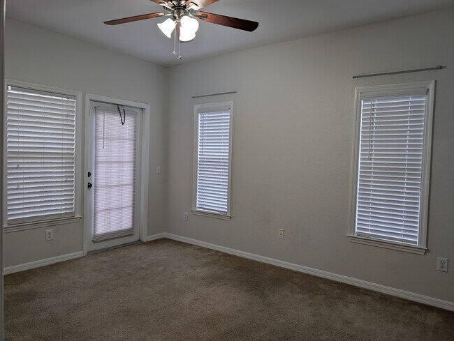 Building Photo - 3751 Conroy Rd