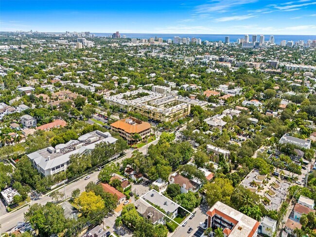 Building Photo - 1305 SE 1st St