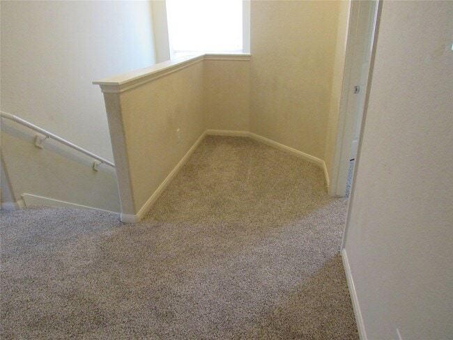 Building Photo - 6338 Applewood Forest Dr