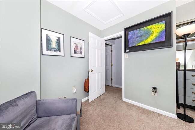 Building Photo - 6631 Beach Dr