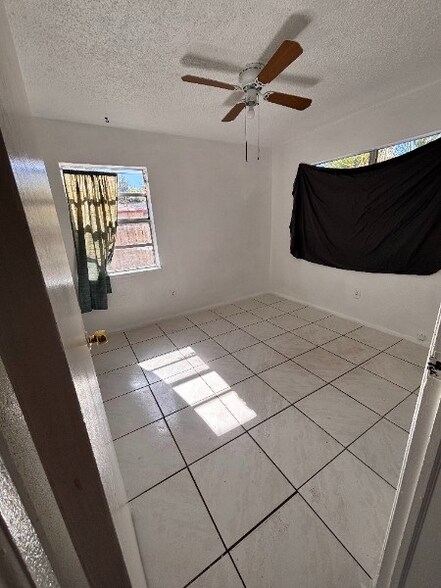 Building Photo - 1541 Newark St S