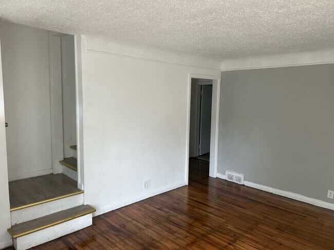 Building Photo - 6175 Guilford- 4 BEDS & 1.5 BATH FOR RENT!