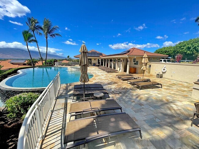 Building Photo - Luxury Island Living in Hokulani Golf Vill...