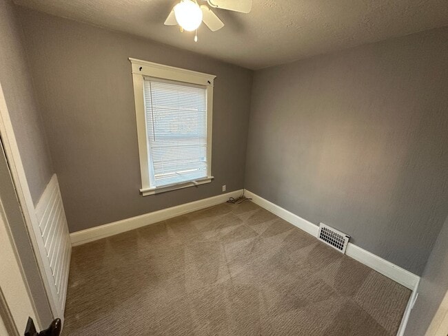 Building Photo - Spacious 4 Bedroom Home Available for Rent in Orange City