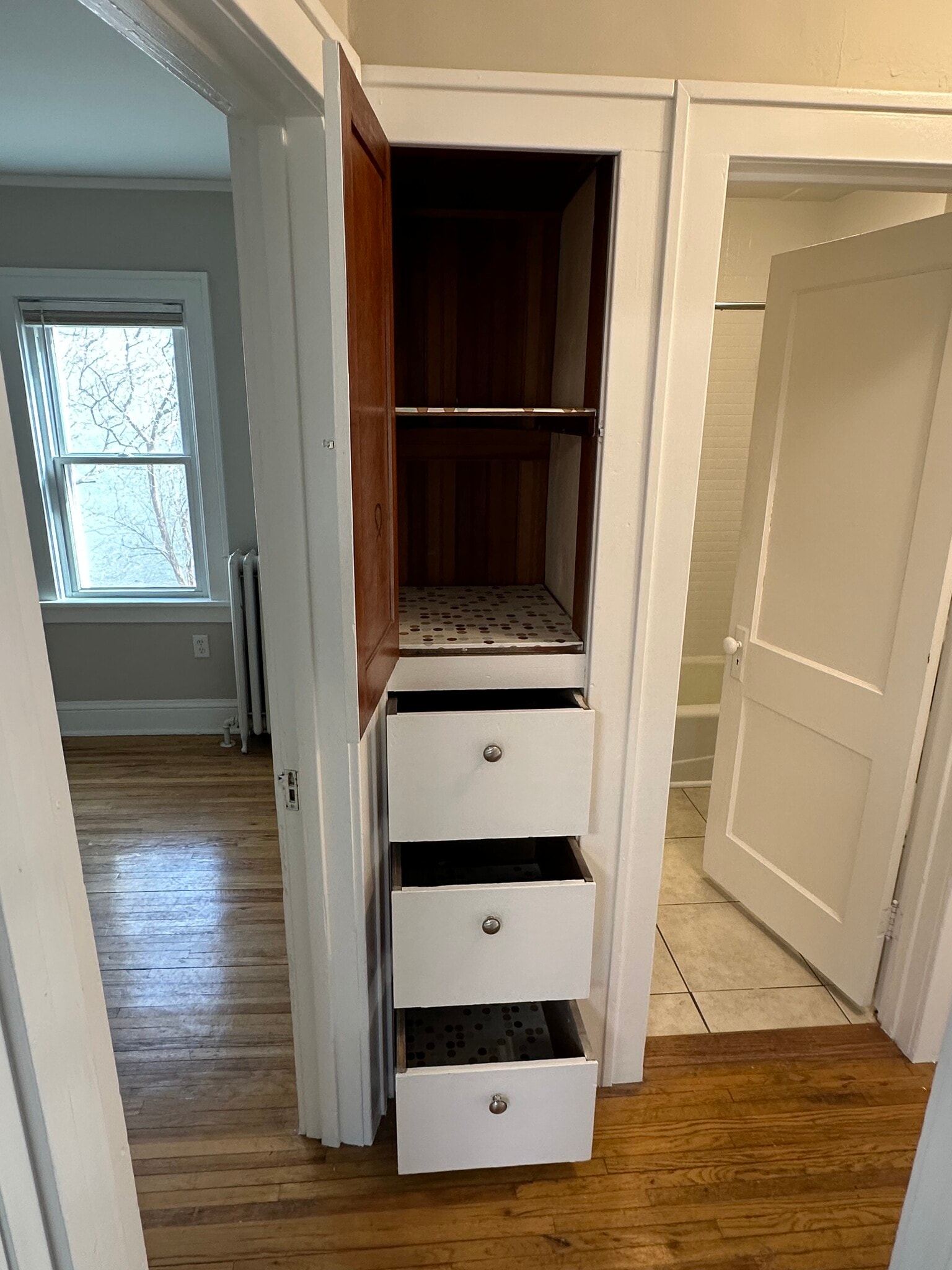 Building Photo - 235 Logan Ave N