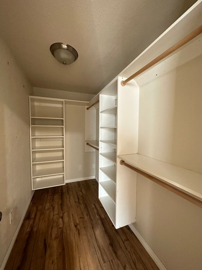 Building Photo - Fantastic 2-plus bedroom 1 bath rambler located in wonderful Eatonville!