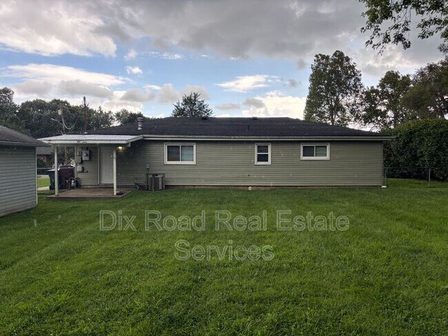 Building Photo - 272 Symmes Rd