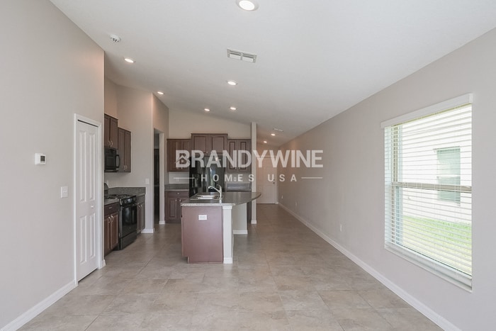 Building Photo - 5136 White Chicory Dr