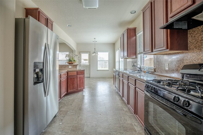 Building Photo - 22714 Pantego Ln