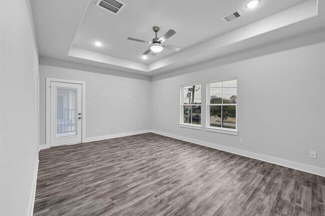 Building Photo - 4675 Bellfort Ave