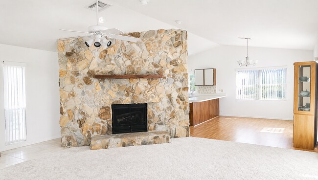 Building Photo - 3-bedroom, 2-bath lake house with a 2-car garage on 1/2 acre directly on Little Lake Weir.