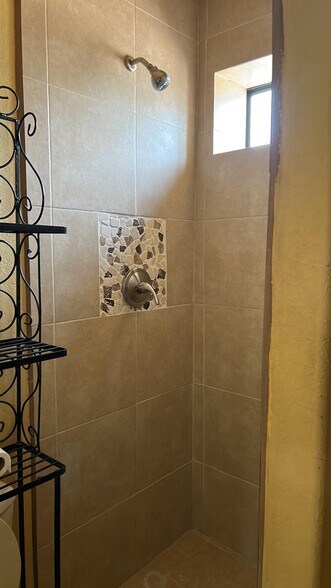 Building Photo - 1175 Avenida Gandara