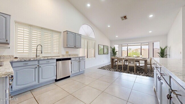 Building Photo - 9814 W Menadota Dr