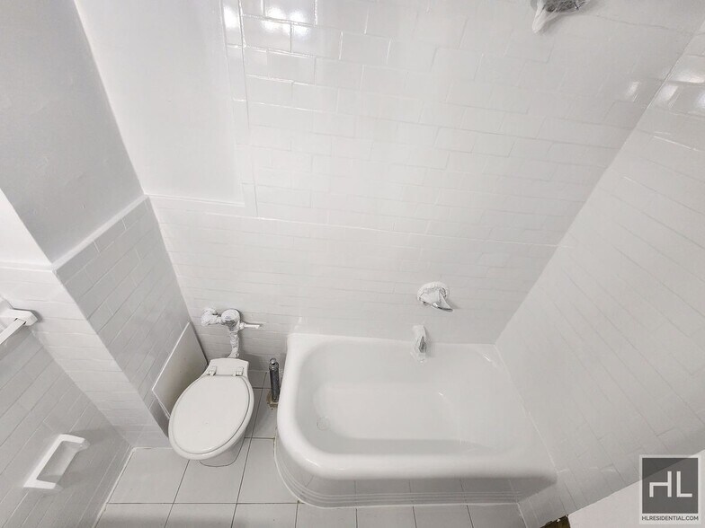 Building Photo - EAST 58 STREET