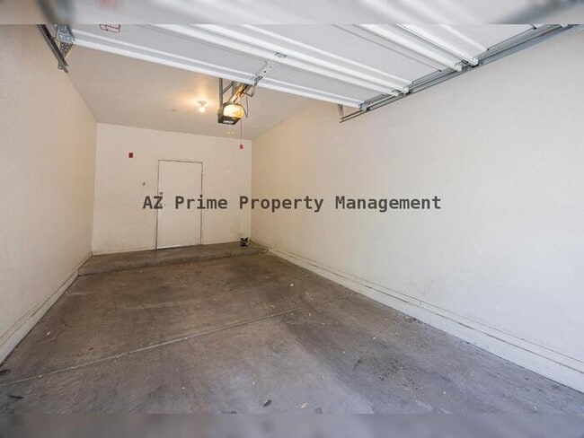 Building Photo - 435 W Rio Salado Pkwy