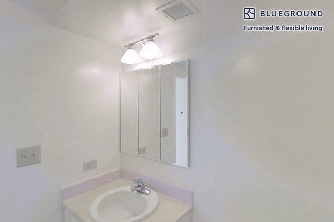 Building Photo - 1405 Beacon St