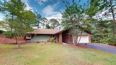 Building Photo - Cottage Style Home in Pinehurst $500 OFF 1...
