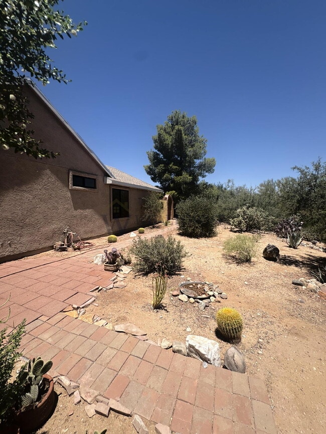 Building Photo - 11790 N Mandarin Ln