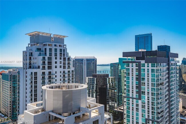 Building Photo - 1000 Brickell Plaza