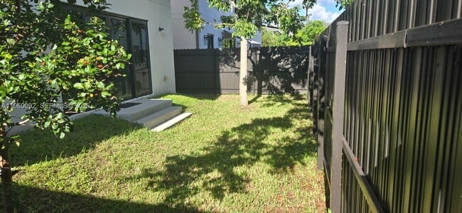 Building Photo - 1159 NW 3rd St