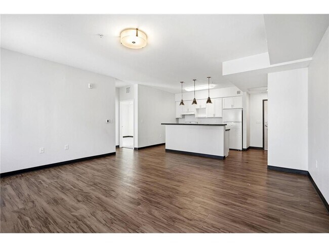 Building Photo - 2318 Jefferson St NE