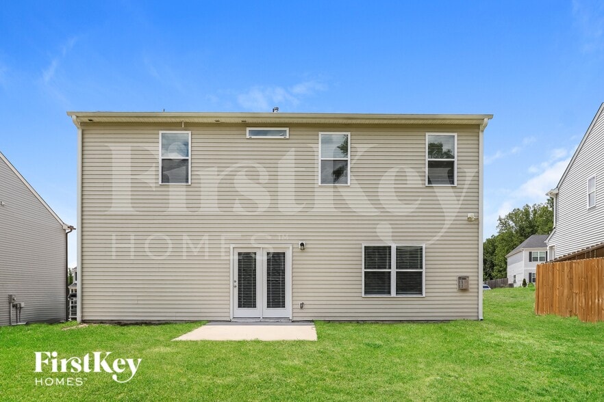 Building Photo - 3748 Streamside Dr