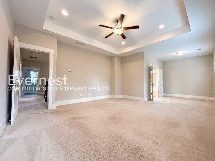 Building Photo - 6010 Winding Lakes Dr
